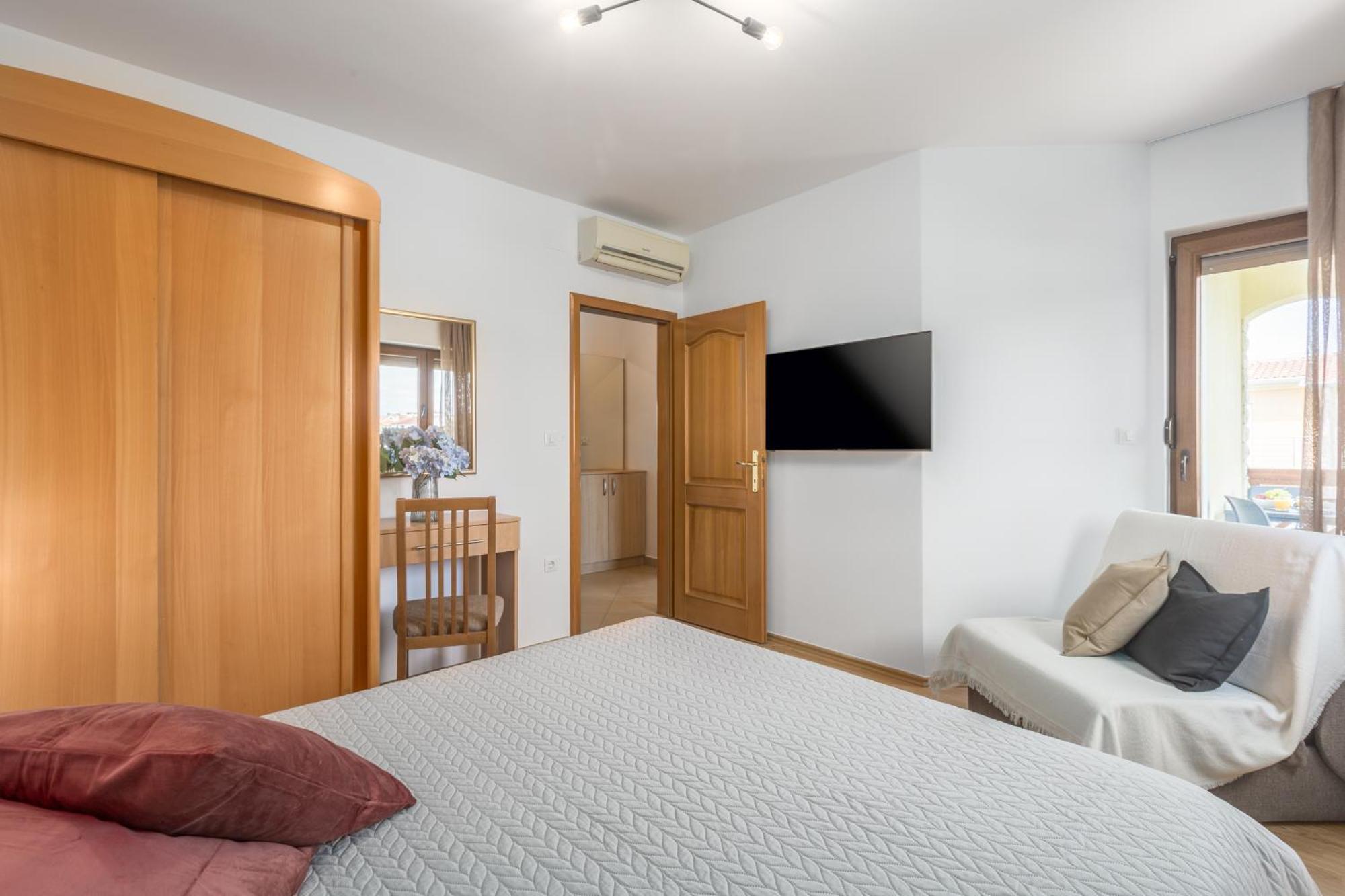 Apartments Bellissima Funtana Eksteriør billede